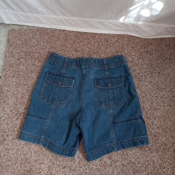 Eddie Bauer Mercer Fit Highwaisted Shorts - Picture 2 of 3
